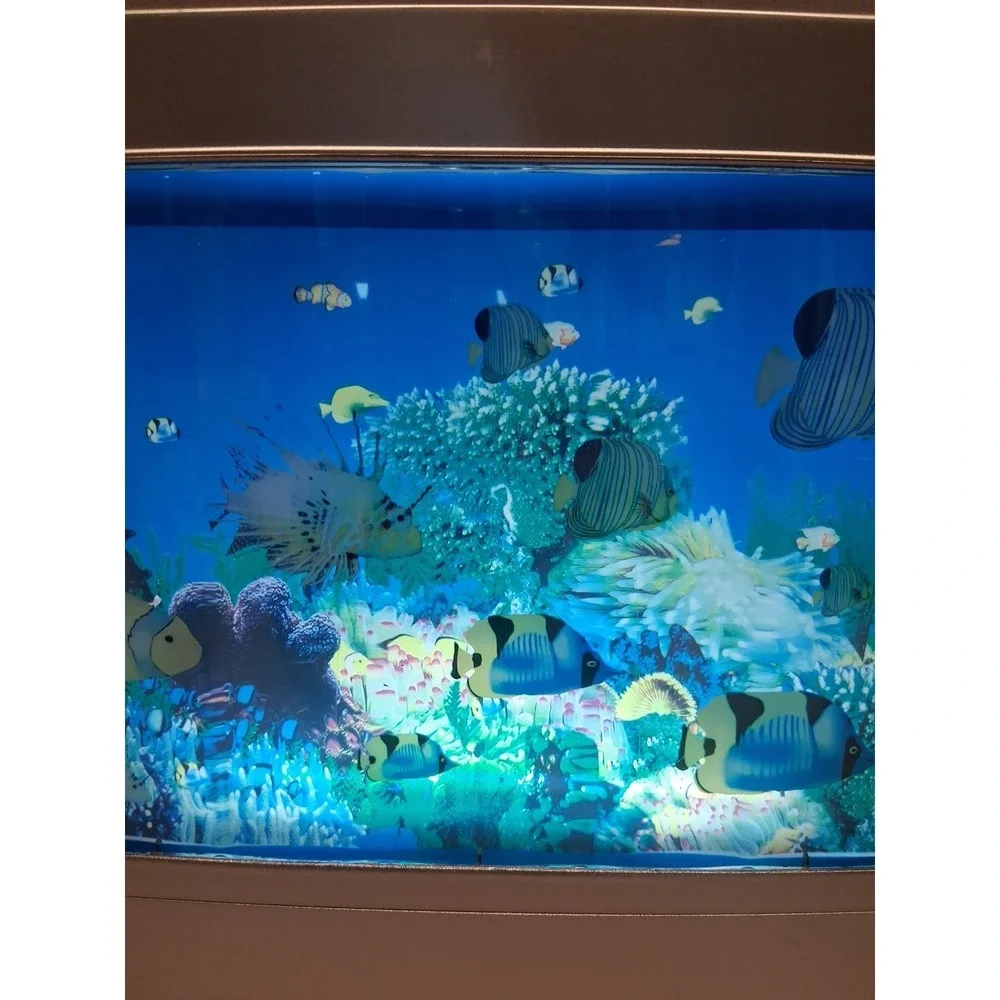 Aquarium Motion Lamp Multicolor LED Lighted Novelty Marine Plastic Design